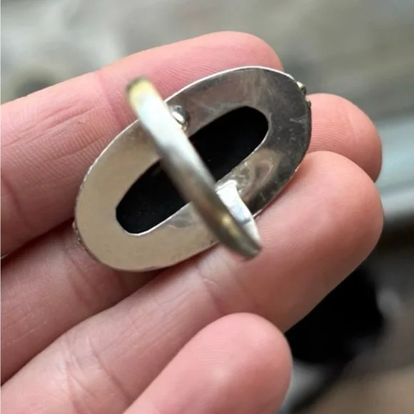 Elegant Black onyx Oval Ring - Picture 4 of 4